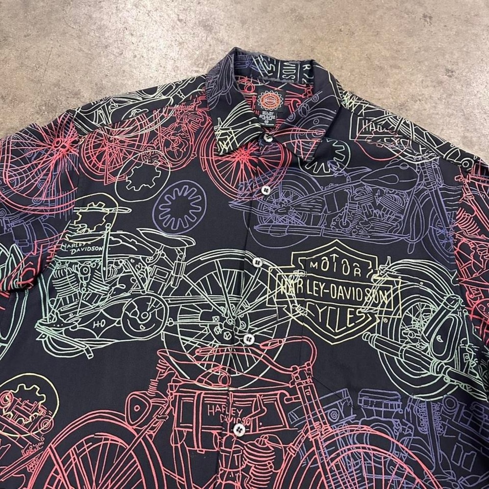 Men's Harley Davidson 100% Silk Button Down Shirt AOP Size Medium - Picture 2 of 4